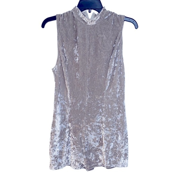 Rehab tan crushed velvet romper size large - Picture 1 of 8